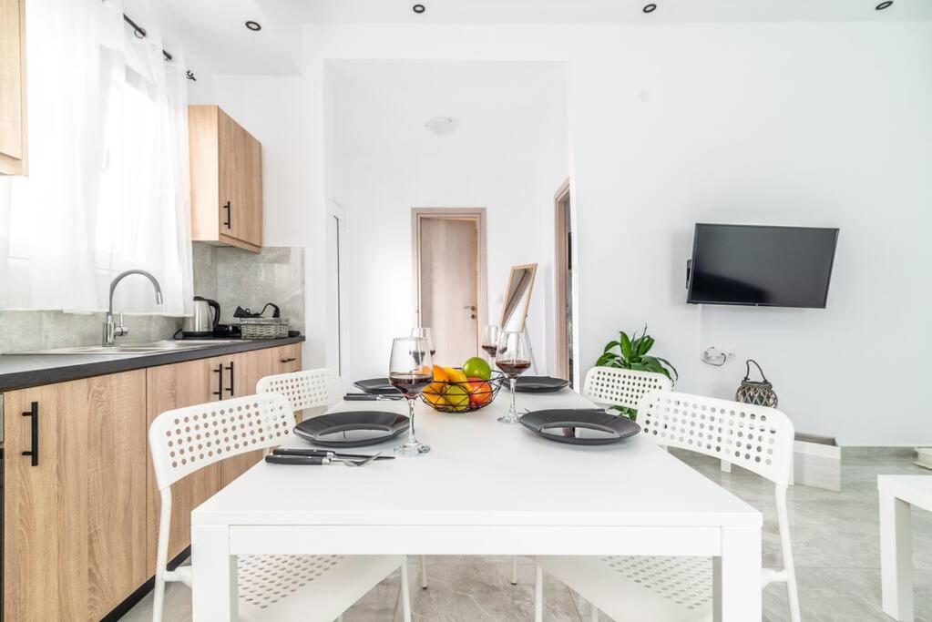 Modern & Stylish Flat For Friends & Couples Appartement Iraklion