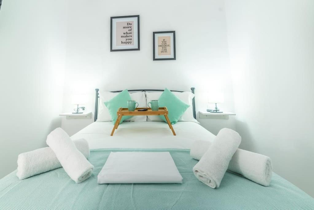 Modern & Stylish Flat For Friends & Couples * Iraklion