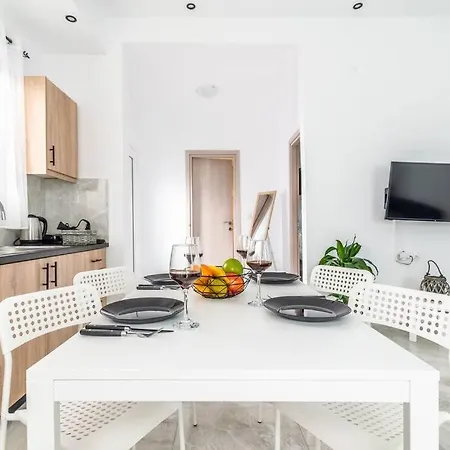 Modern & Stylish Flat For Friends & Couples Apartment Heraklion  Exterior photo