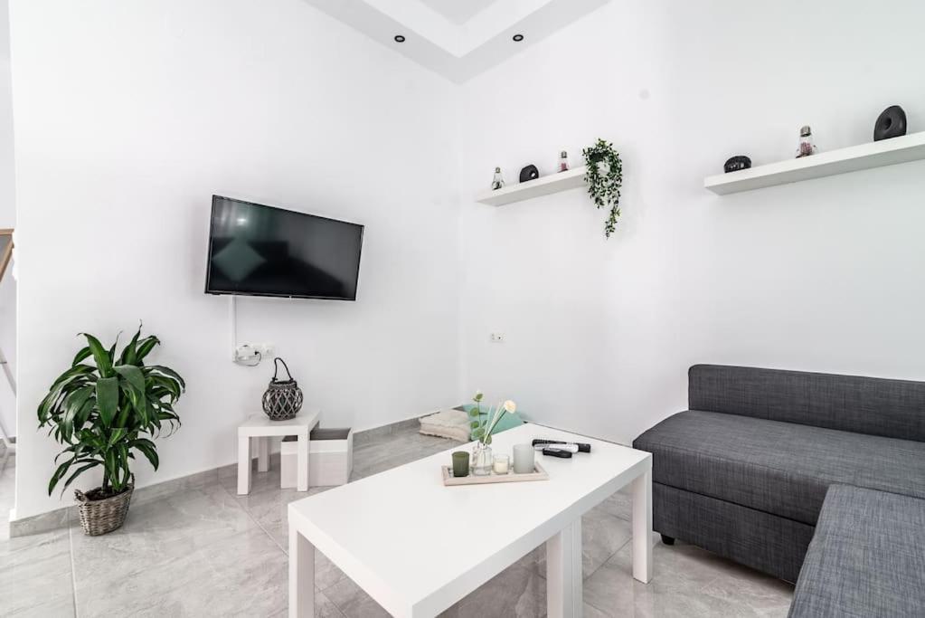Modern & Stylish Flat For Friends & Couples Apartment Heraklion (Crete)
