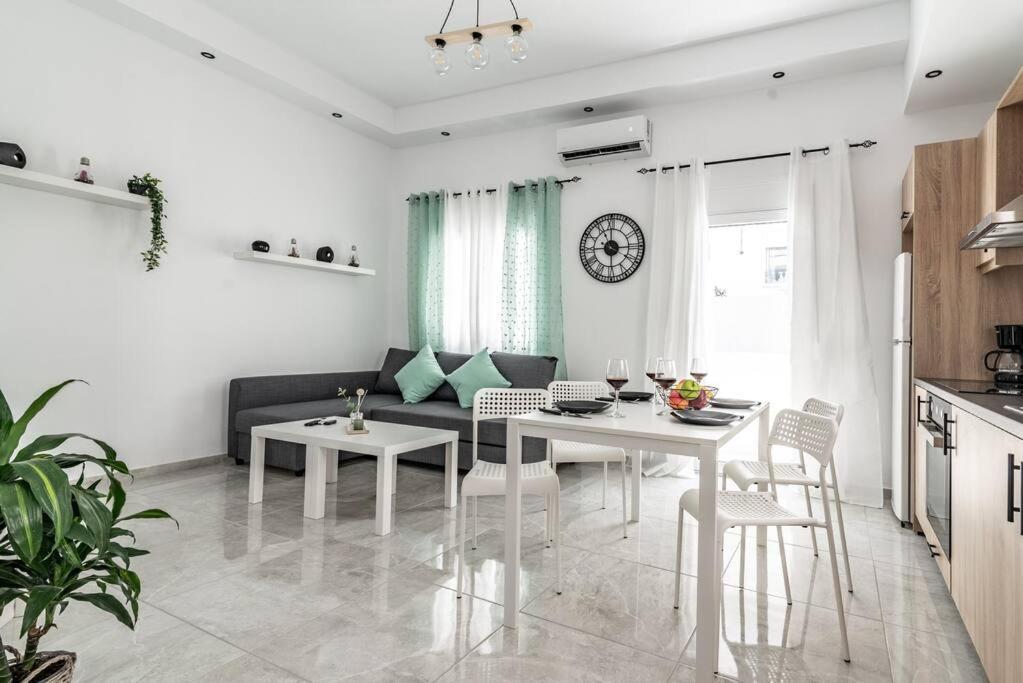 Modern & Stylish Flat For Friends & Couples * Heraklion (Crete)